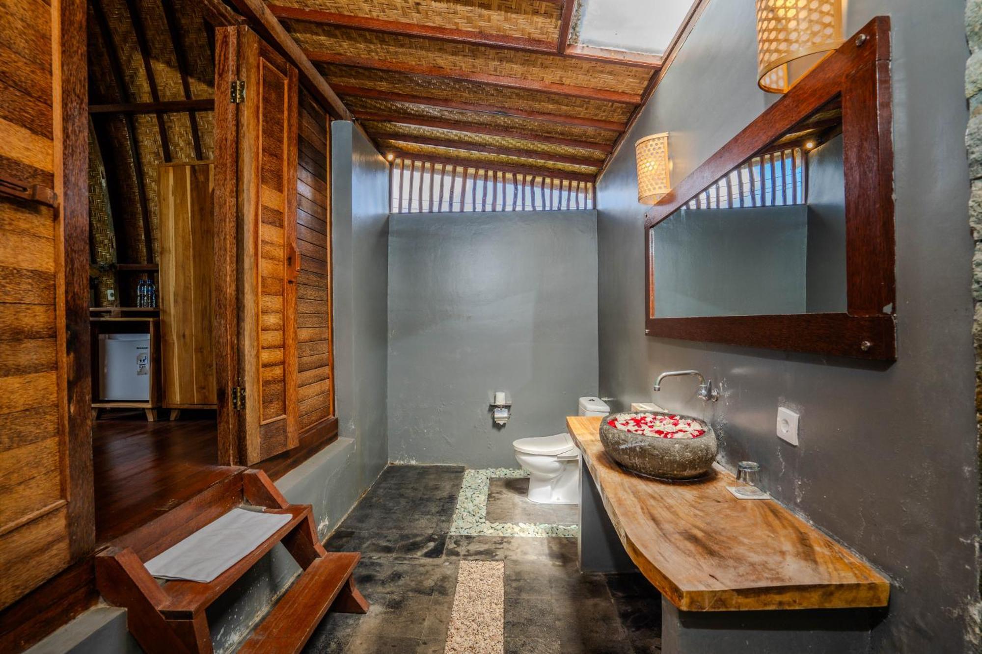 Lumbung Bukit Resort Uluwatu Экстерьер фото