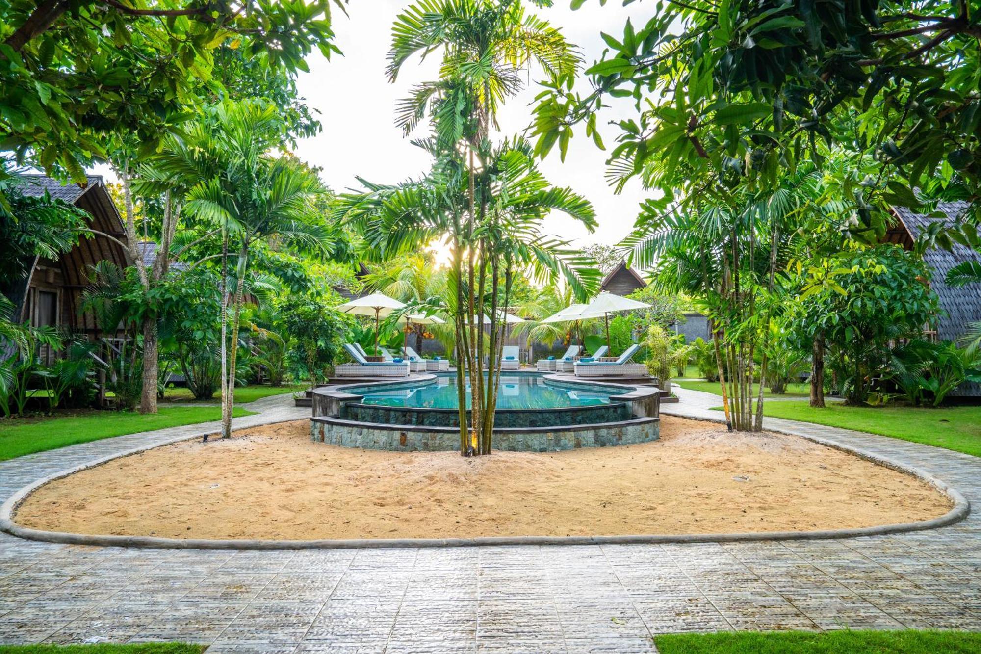 Lumbung Bukit Resort Uluwatu Экстерьер фото